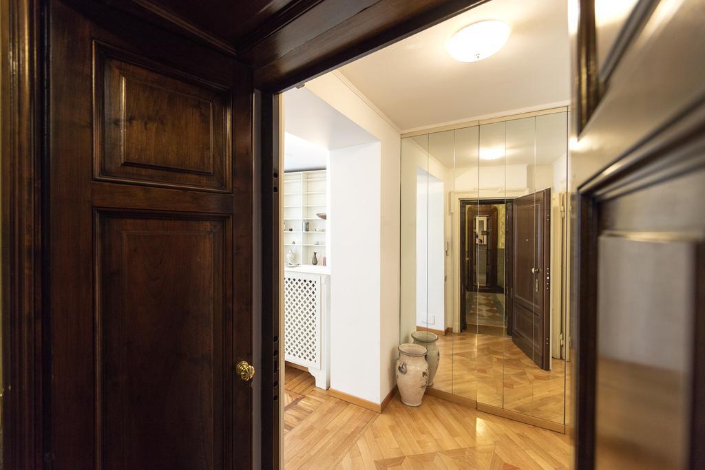 Heart Milan Apartments Duomo Castello Exterior photo